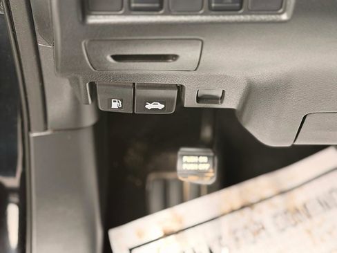 Used 2023 Nissan Murano S image 11