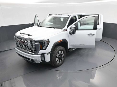 New 2026 GMC Sierra 2500 Denali w/ Technology Package AWD/4WD image 40