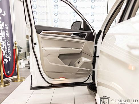 Used 2019 Volkswagen Atlas SEL Premium image 29