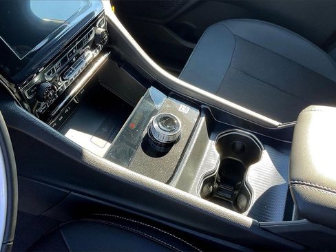 New 2025 Jeep Grand Cherokee Laredo w/ Luxury Tech Group I image 8