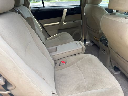 Used 2010 Toyota Highlander 2WD image 37