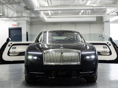 New 2026 Rolls-Royce Spectre image 24