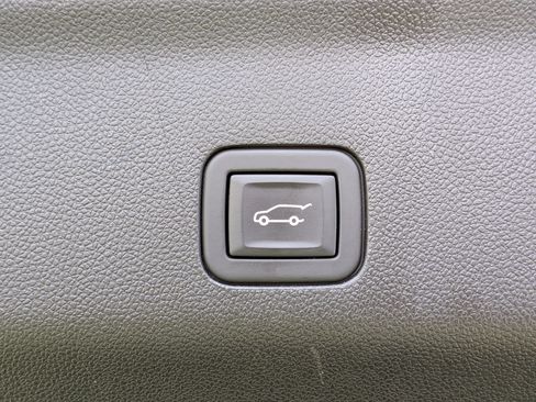 Used 2023 Chevrolet Tahoe LT AWD/4WD image 37