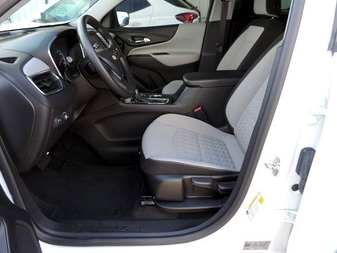 Used 2024 Chevrolet Equinox LS FWD image 16