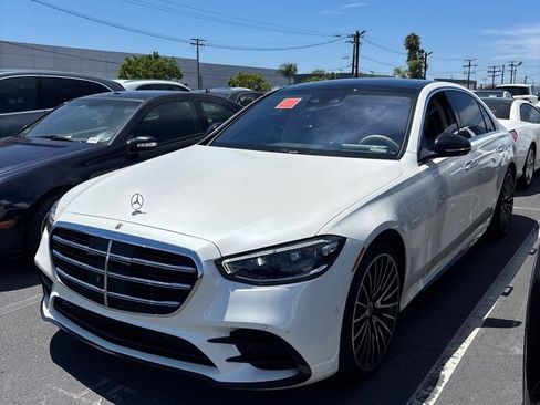 Used 2022 Mercedes-Benz S 500 4MATIC image 1