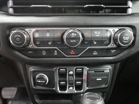 New 2026 Jeep Gladiator Sport AWD/4WD image 26