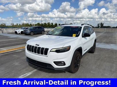 Used 2023 Jeep Cherokee Altitude Lux