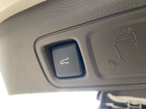 Used 2024 Lincoln Navigator L Reserve image 12