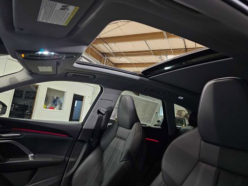 New 2025 Audi Q5 Premium Plus image 23