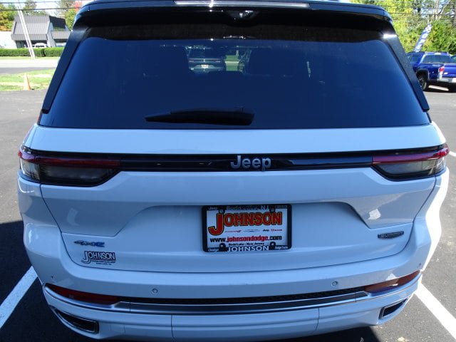 Certified 2023 Jeep Grand Cherokee Summit AWD/4WD image 23