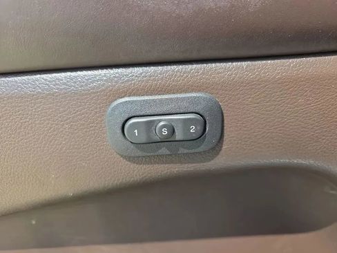 Used 2018 Jeep Grand Cherokee Overland AWD/4WD image 27