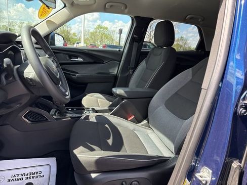 Used 2023 Chevrolet TrailBlazer LT FWD image 18