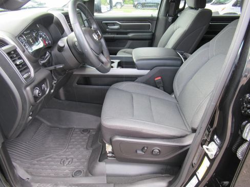 Used 2024 RAM 1500 Big Horn RWD image 17