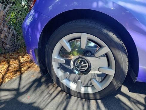 Used 2019 Volkswagen Beetle 2.0T SE FWD image 3