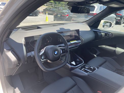 Certified 2025 BMW X3 xDrive30i w/ Premium Package image 9