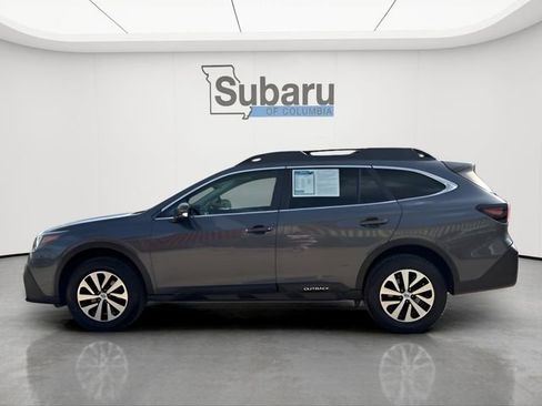 Used 2021 Subaru Outback Premium image 4