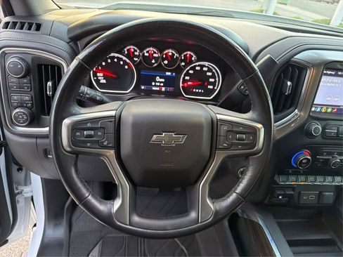 Used 2019 Chevrolet Silverado 1500 RST image 17