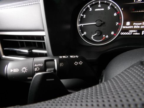 New 2026 Mitsubishi Outlander SE image 33