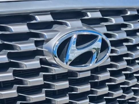 Used 2022 Hyundai Palisade SEL w/ Premium Package FWD image 5