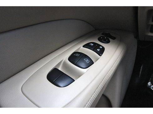 Used 2019 Nissan Pathfinder FWD image 23