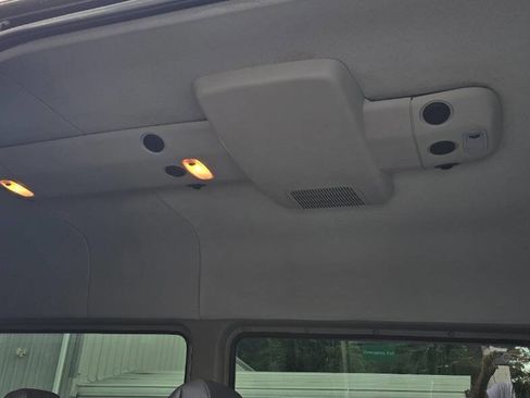 Used 2008 Dodge Sprinter 2500 RWD image 17