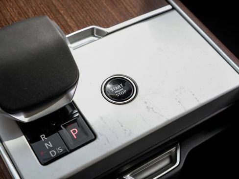 New 2026 Land Rover Range Rover SE AWD/4WD image 25