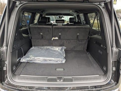 New 2026 Jeep Grand Wagoneer L 4WD image 25