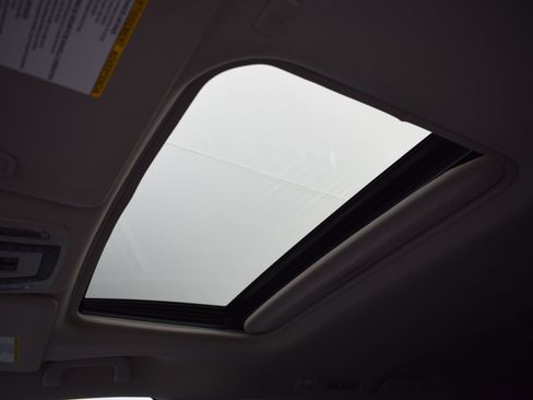 Used 2024 Toyota Sienna XLE image 21