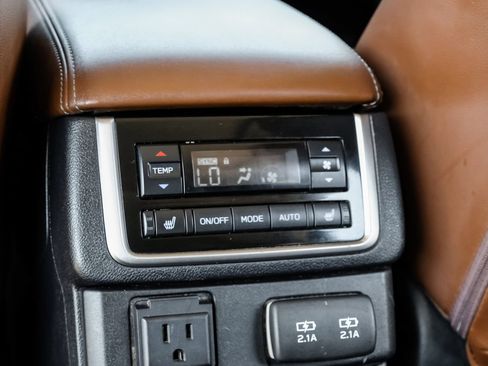 Used 2019 Subaru Ascent Touring image 39