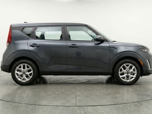Used 2025 Kia Soul LX w/ LX Technology Package image 11