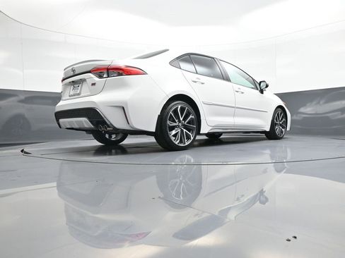 Certified 2020 Toyota Corolla SE image 29