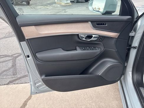 Certified 2025 Volvo XC90 B5 Plus image 17