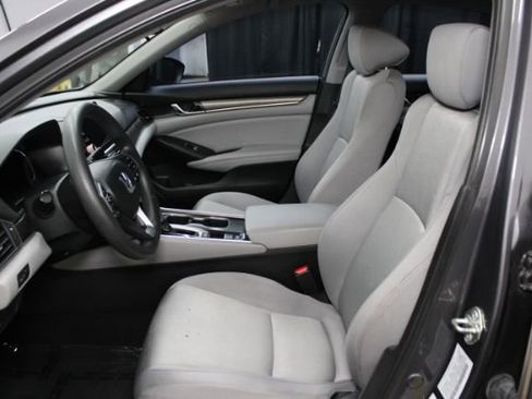 Used 2018 Honda Accord LX image 11