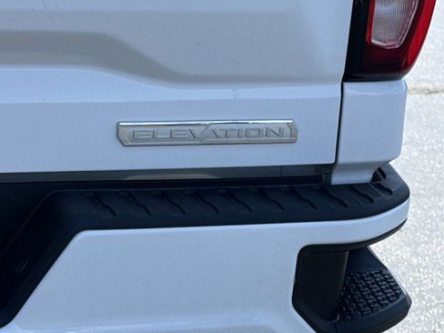 Used 2023 GMC Sierra 1500 Elevation AWD/4WD image 9