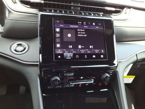 New 2026 Jeep Grand Cherokee Laredo AWD/4WD image 10