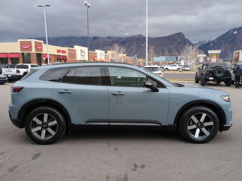 Used 2025 Honda Prologue Touring image 2