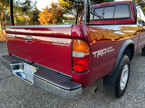 Used 2000 Toyota Tacoma PreRunner image 15