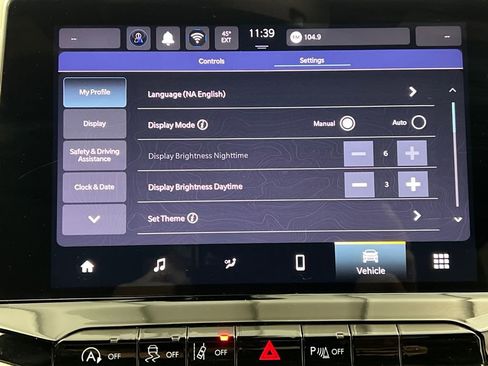 Used 2025 Jeep Compass Trailhawk image 41