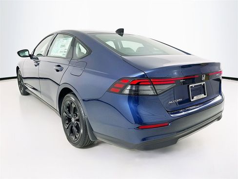 New 2025 Honda Accord SE image 7