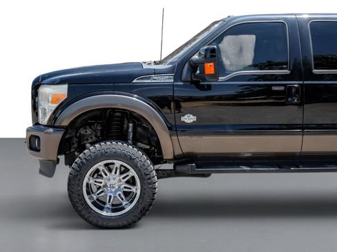 Used 2016 Ford F250 King Ranch w/ FX4 Off-Road Package AWD/4WD image 10