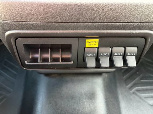 Used 2018 Ford Transit 250 148 Low Roof image 31