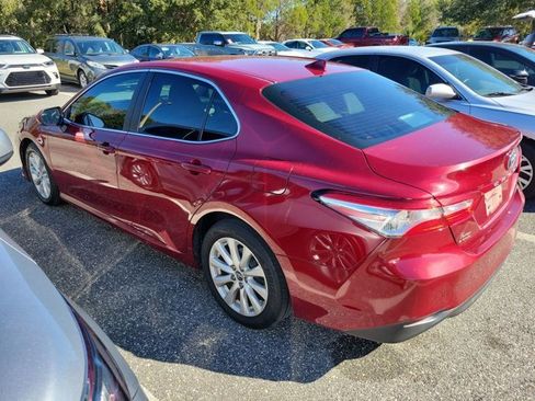 Used 2020 Toyota Camry LE image 7