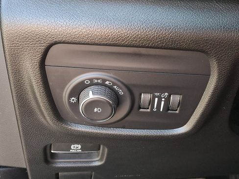 Certified 2023 Jeep Grand Cherokee Limited AWD/4WD image 27
