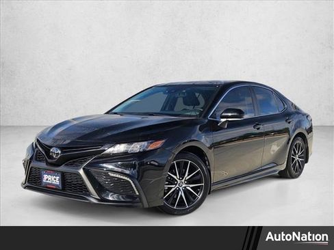 Used 2023 Toyota Camry SE w/ Convenience Package image 1