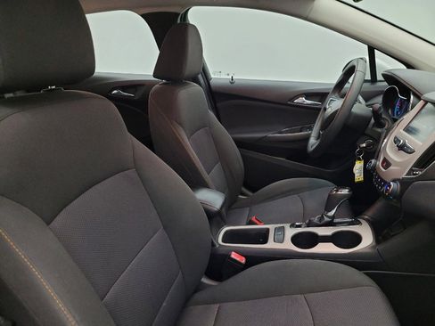Used 2018 Chevrolet Cruze LS image 21
