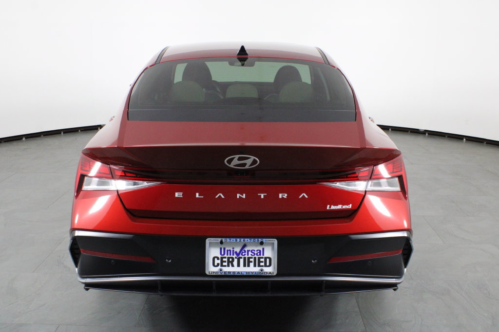 Certified 2024 Hyundai Elantra Limited FWD image 11