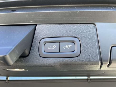 New 2026 Volvo XC60 B5 Ultra w/ Protection Package Premier image 28