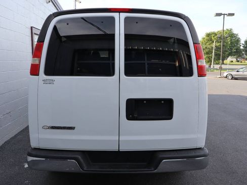 Used 2017 Chevrolet Express 3500 LT w/ LT Preferred Equipment Group RWD image 3