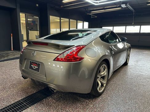 Used 2009 Nissan 370Z Touring w/ Sport Pkg image 6