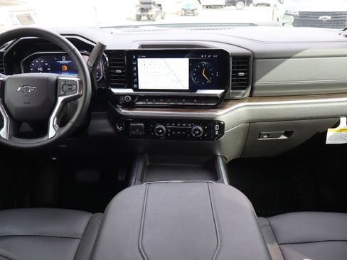 Used 2025 Chevrolet Silverado 2500 LT w/ Trail Boss Package image 18